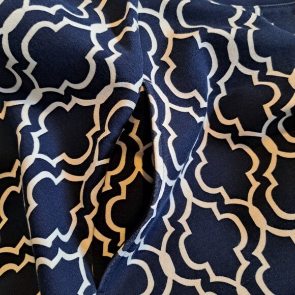 Lands' End Sleeveless Fit & Flare Dress Geometric Print Stretch Navy Size 6 EUC - Picture 5 of 6